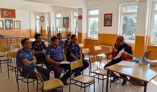 Aslanapa’da hayvan taşımacılığı ve ürün denetimi eğitimi