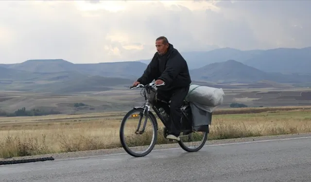 40 yılda 80 ülke gezen bisikletli, dünya barışı için pedal çeviriyor