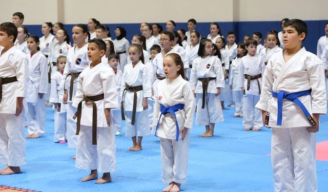 Tavşanlı’da karate kuşak ve sertifika heyecanı