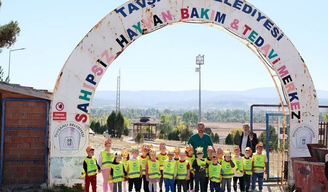 Tavşanlı’da miniklerden hayvan barınağına ziyaret