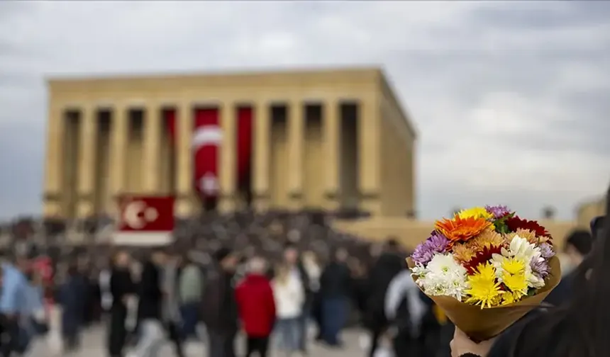 Anıtkabir 10 Kasım'da ziyaretçi rekoru kırdı