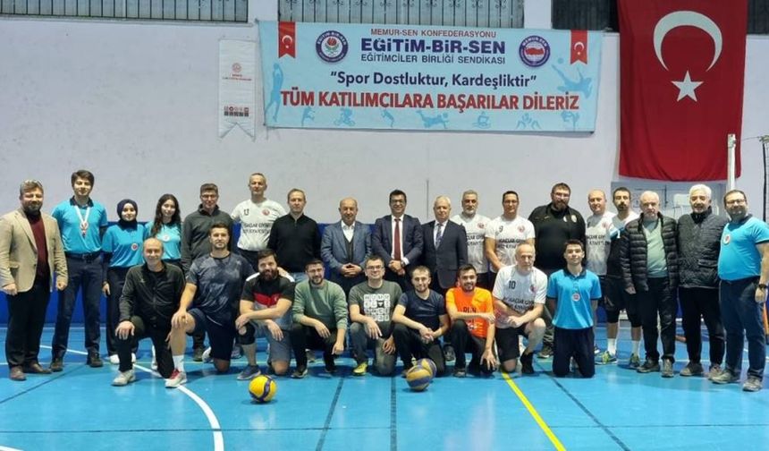 Kütahya’da eğitim çalışanları turnuvada buluştu