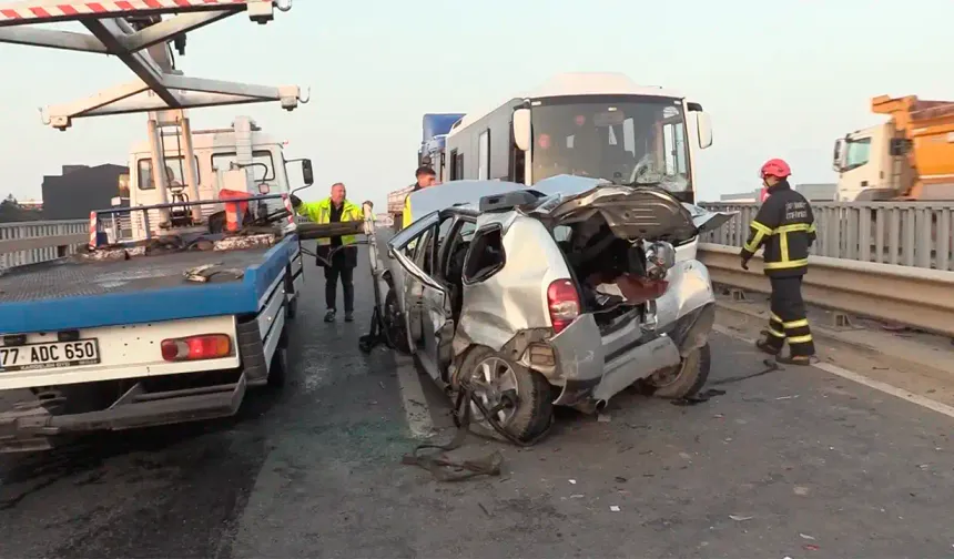 Yalova'da 5 araçlı zincirleme kaza: 4 yaralı