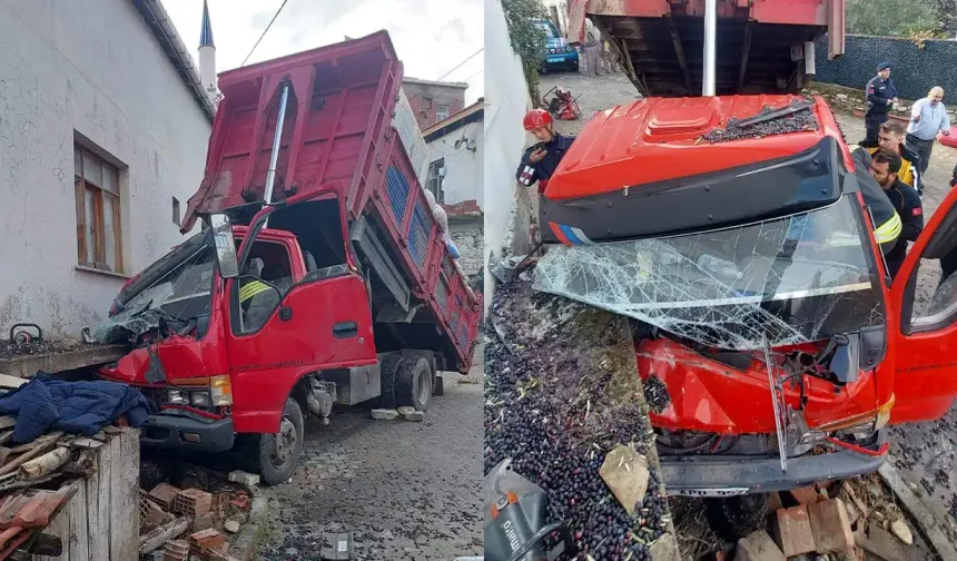 Manisa'da kamyonet eve çarptı: 1 ölü, 2 yaralı