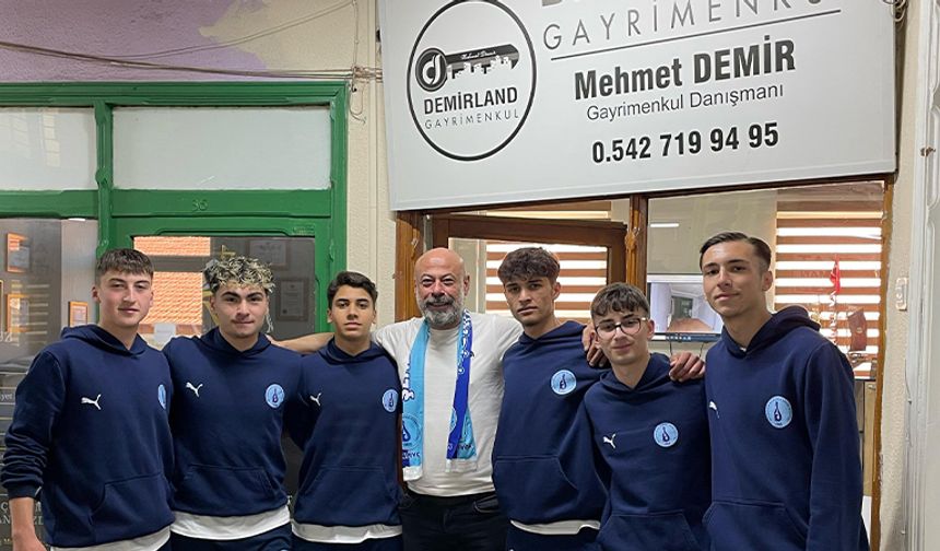 Belediye Kütahyaspor’un gençleri teşekkür turunda