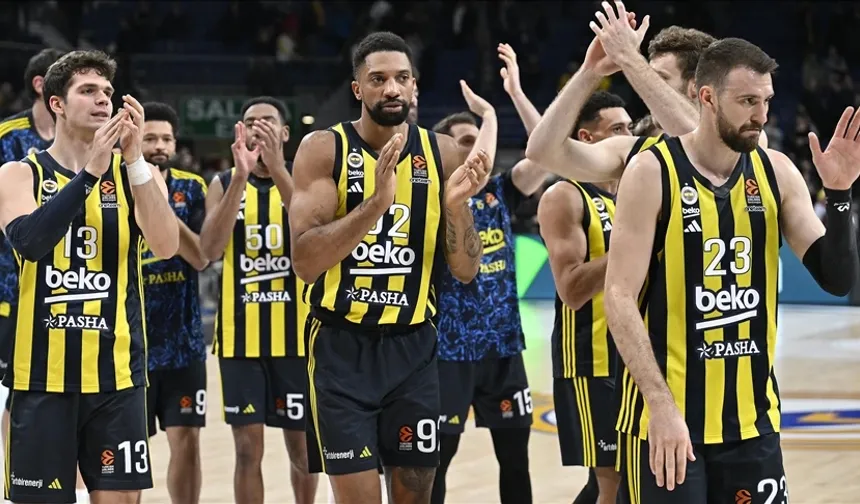 Fenerbahçe, Paris Basketbol'u 89-72 yenerken seride 2-0 öne geçti