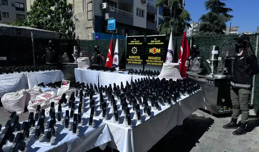 İzmir'de 464 silah ele geçirildi, 137 kişi tutuklandı
