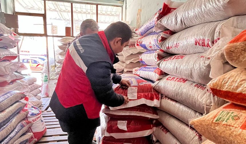 Kütahya Gediz’de yem satış yerlerine denetim