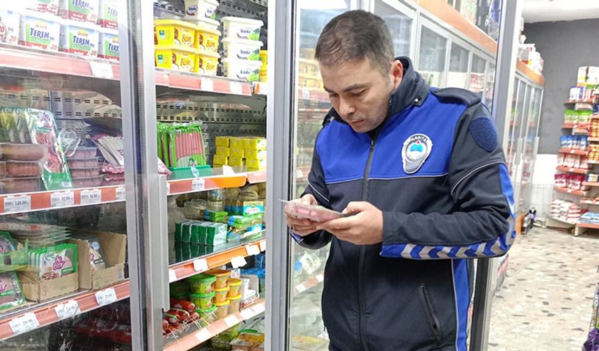 Kütahya Tavşanlı’da marketlere zabıta denetimi