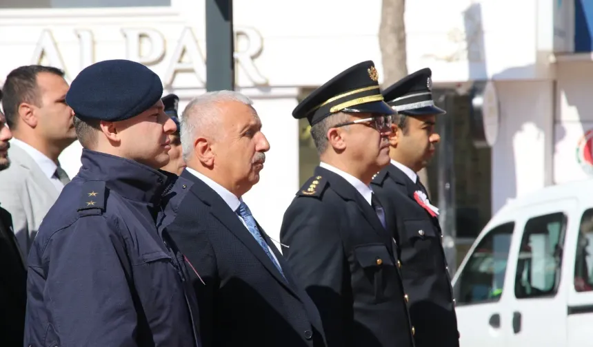Tavşanlı’da Polis haftası çelenk sunma töreni düzenlendi