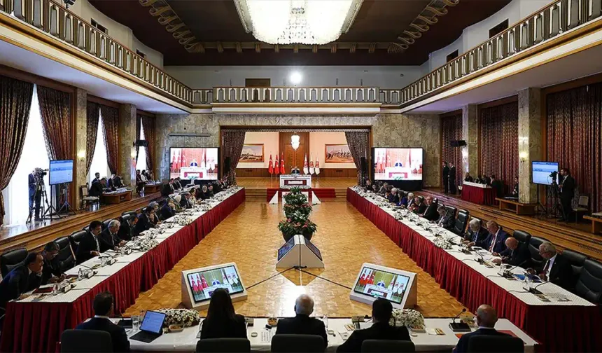 “Milli Dayanışma Komisyonu düşünce kuruluşlarını dinleyecek”