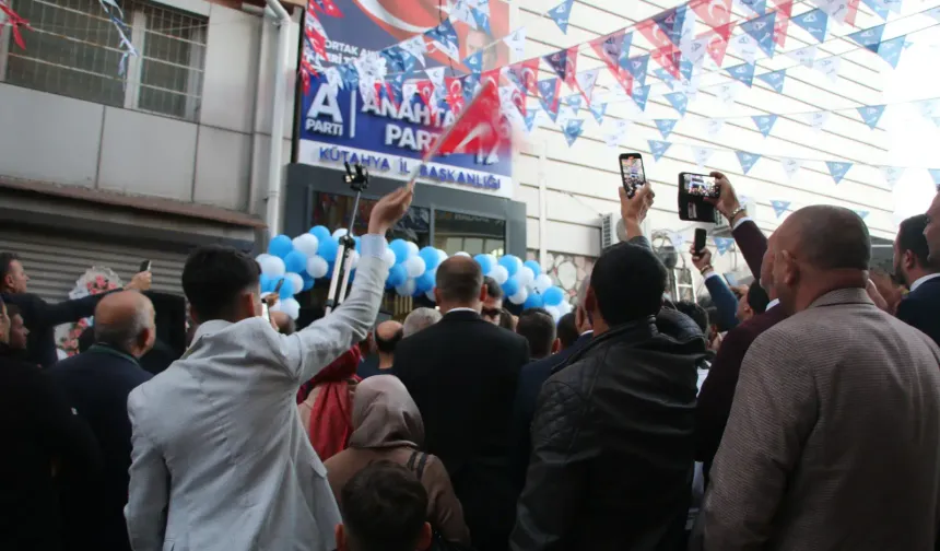 Anahtar Partisi Kütahya il binasını, Ağıralioğlu açtı