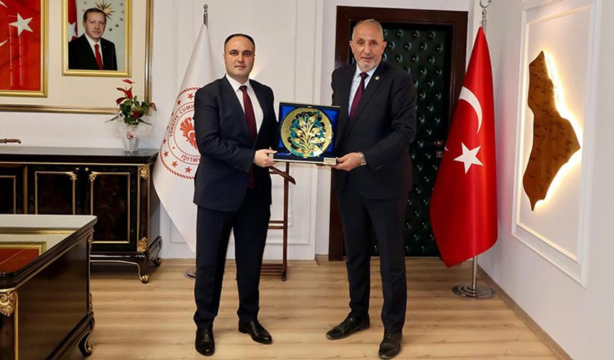 Aslanapa’da yeni Kaymakam İsmail Tosun’a hayırlı olsun ziyareti