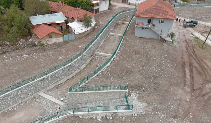 Kütahya Aslanapa’da köy kanalları yapılıyor