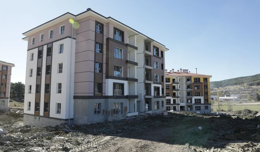 Kütahya Domaniç’te 135 konutluk yaşam alanı yükseliyor
