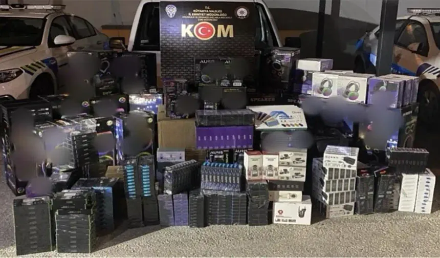 Kütahya’da kaçak elektronik ürün operasyonu