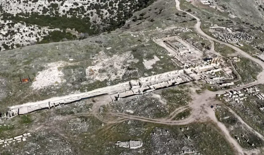 Blaundos Antik Kenti’nde stadyum gün yüzüne çıkıyor