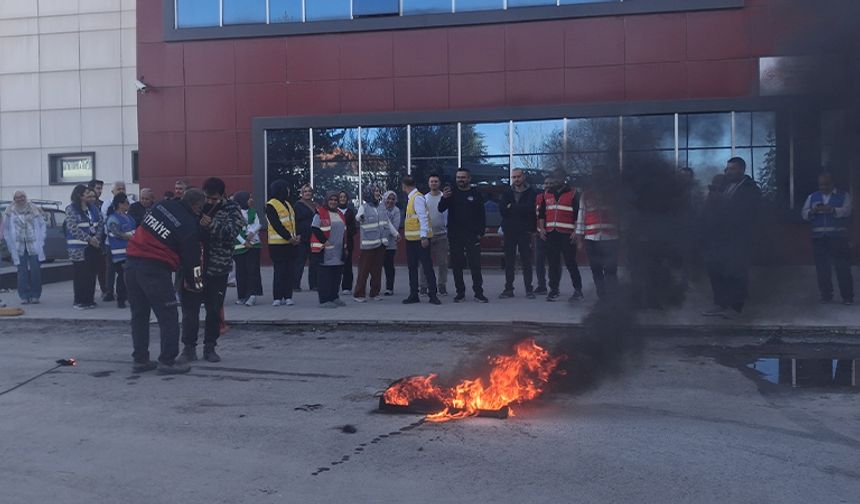Kütahya Altıntaş’ta hastane personeline yangın tatbikatı