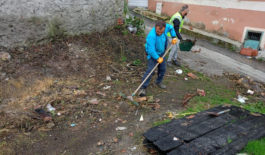 Kütahya Börekçiler Mahallesi’nde temizlik çalışması yapıldı