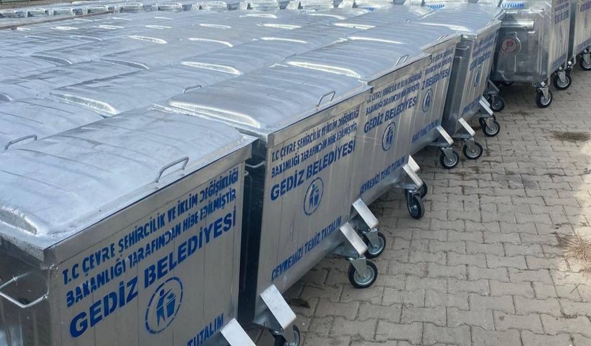 Kütahya Gediz’de yeni çöp konteynerleri teslim edildi