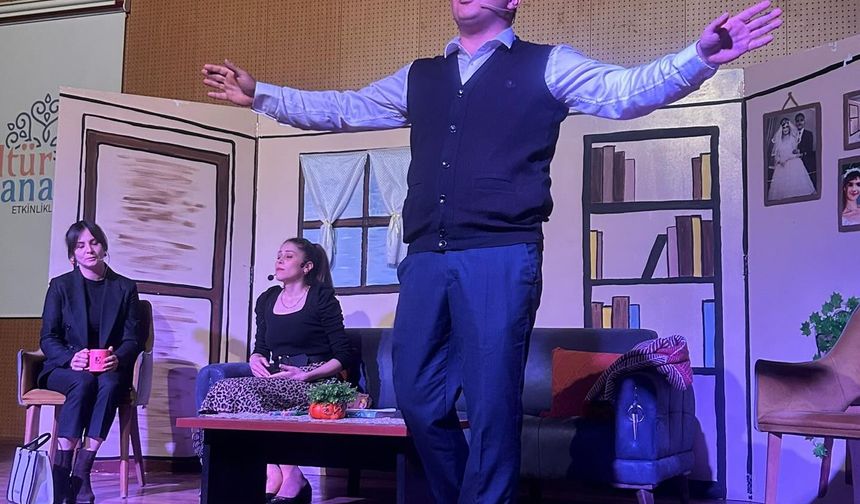 Kütahya Simav "Ev Ödevi Krizi" tiyatro oyunu sahnelendi