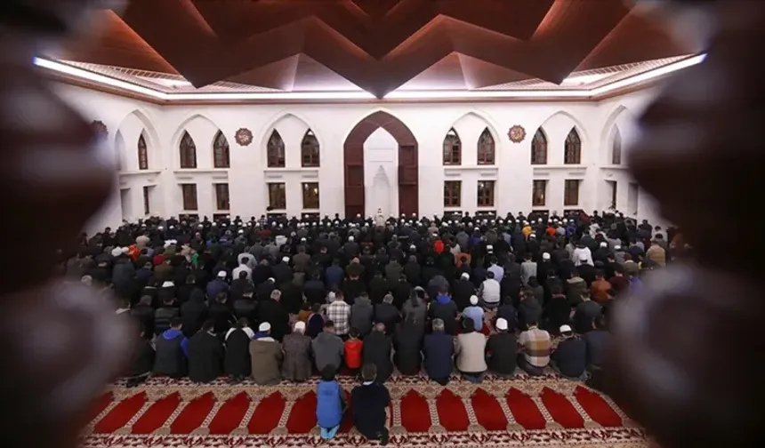 2025’in son kandili Regaip Kandili ne zaman?