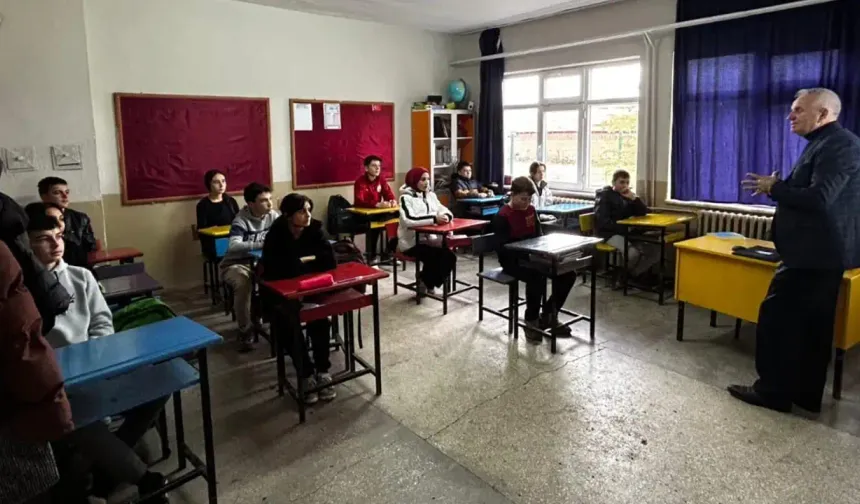 Kütahya Emet’te Örencik İlkokulu'nda sıfır atık eğitimi verildi