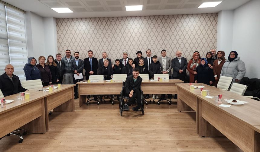 Kütahya’da engellilere tekerlekli sandalye desteği