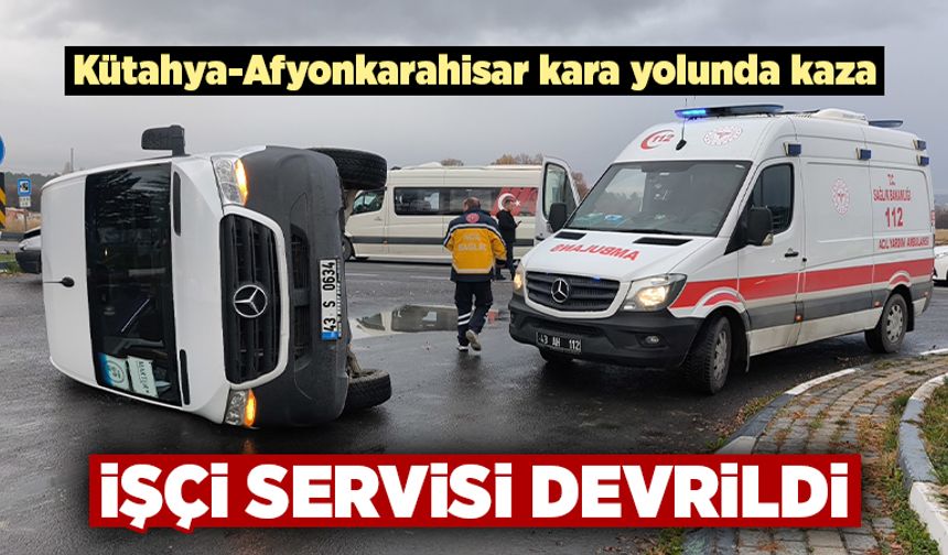 Kütahya’da işçi servisi ile ticari araç çarpıştı