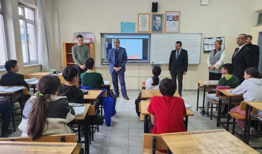 Kütahya’da Müdür Yılmaz, özel öğrencilerle buluştu