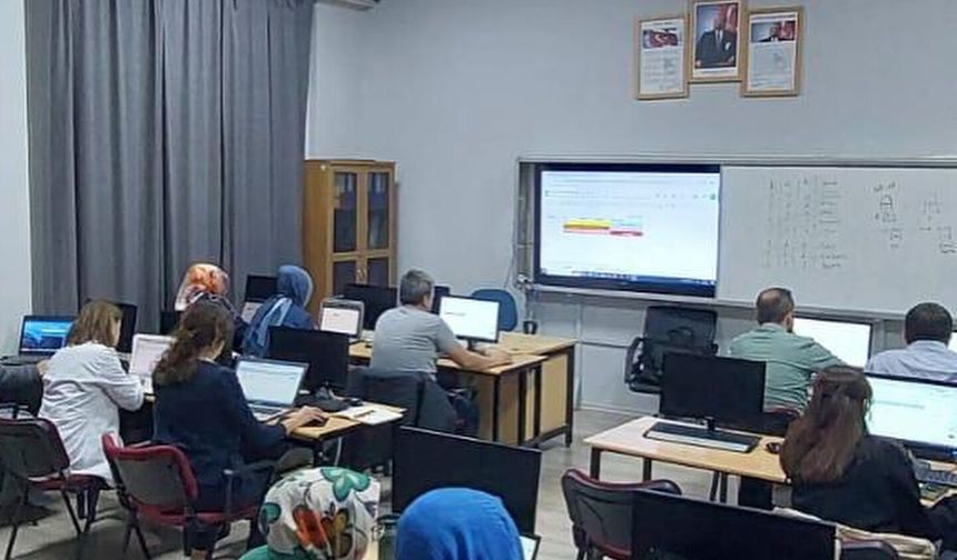 Kütahya’da Tavşanlı ETKİ atölyeleri öğretmenlere yeni ufuklar açıyor