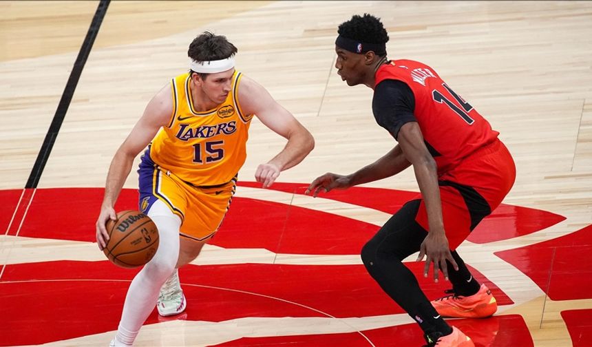 NBA’de Los Angeles Lakers son saniye üçlüğüyle kazandı