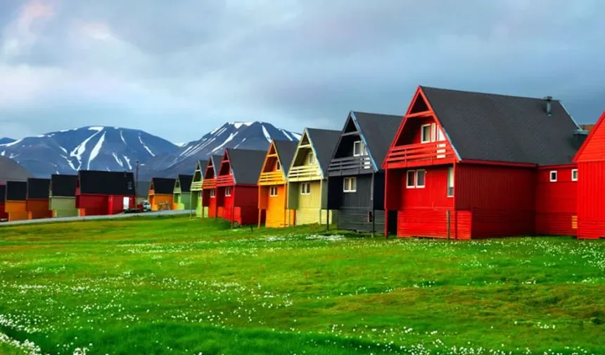 Türklere kapılarını açtı ama doğmak da defnedilmek de yasak