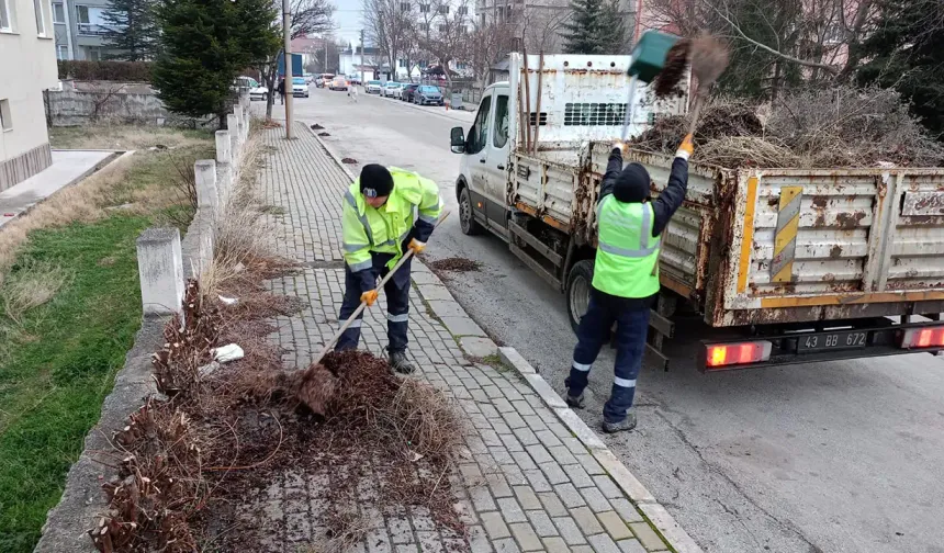 Kütahya Cumhuriyet Mahallesi’nde temizlik çalışması yapıldı