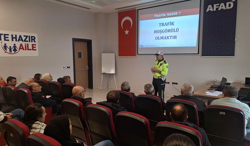 Kütahya’da AFAD personeline elektrikli araç yangınları eğitimi