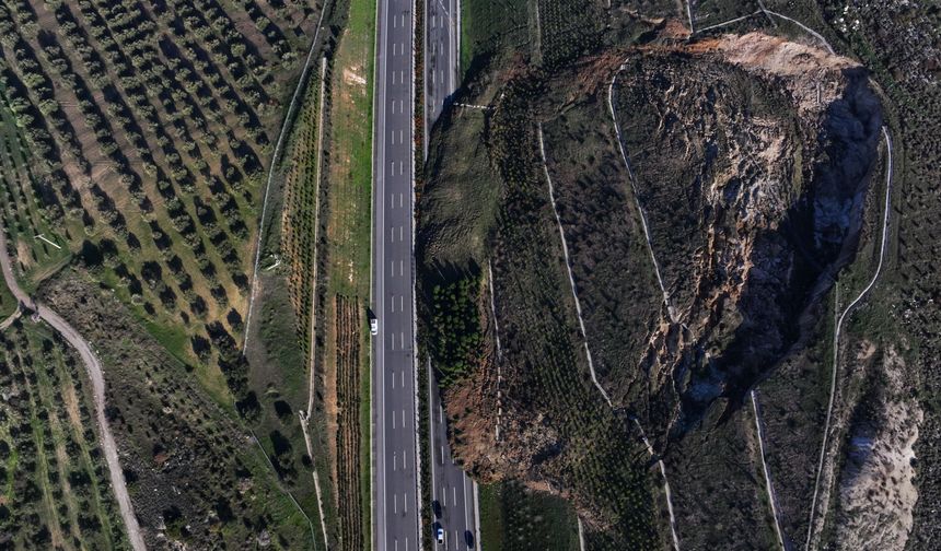 Manisa’da kapanan otoyol yeniden açıldı