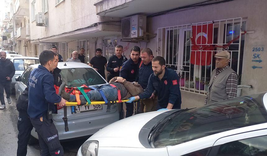 Manisa’da apartman boşluğuna düşen kişi yaralandı