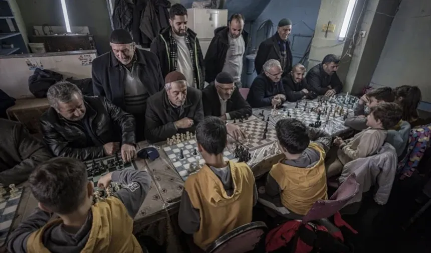 Erzurum’da kuşaklar satranç tahtasında buluştu