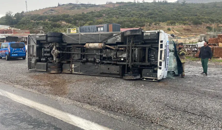 İzmir’de midibüs kazasında 4 sporcu yaralandı