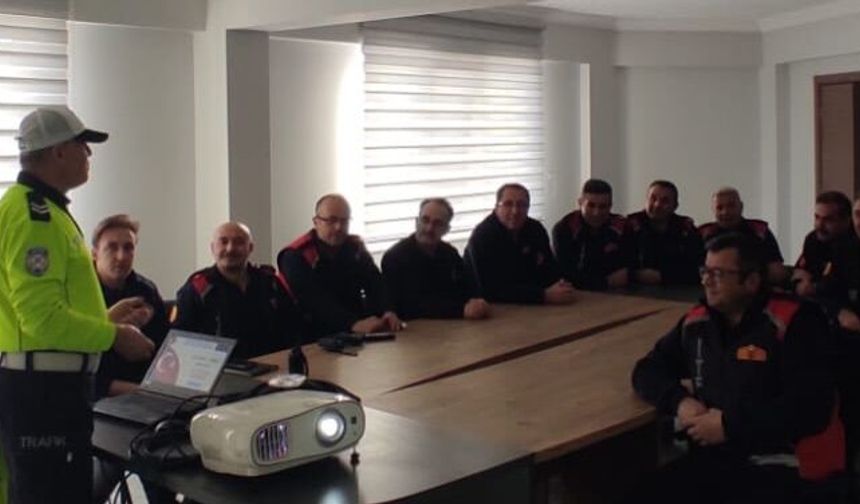 Kütahya Tavşanlı’da trafik bilinci kapsamında eğitim verildi