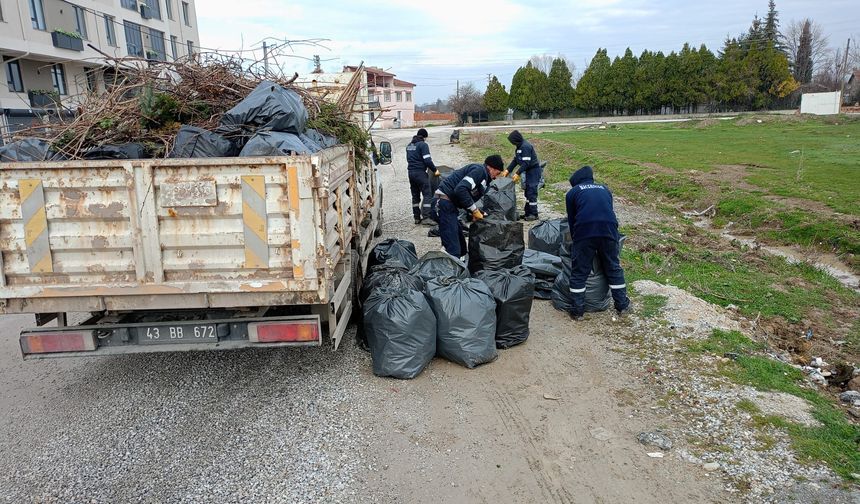 Kütahya’da kapsamlı çöp temizliği çalışması yapıldı