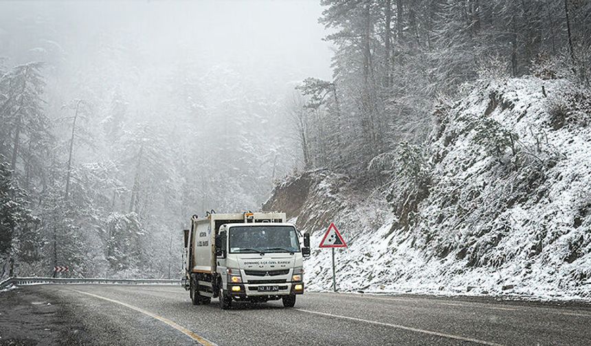 Kütahya’da kar ve sis ulaşımı etkiliyor