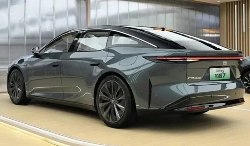 Toyota bZ7 Çin’de satışa sunuldu