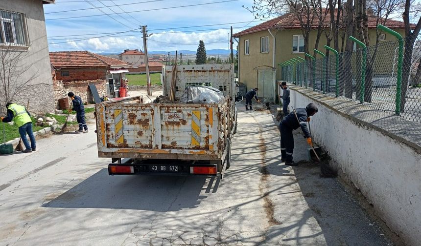 Kütahya İnkoy Mahallesi’nde temizlik çalışması