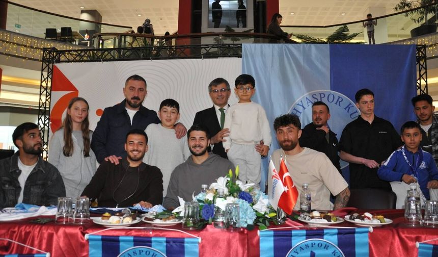 Kütahyaspor’dan taraftara imza günü: Yoğun ilgi