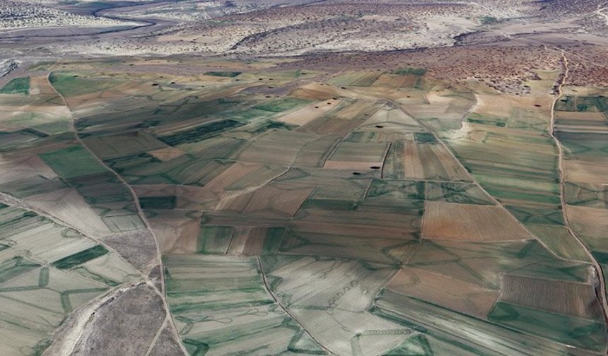 Kütahya Aslanapa’da tarla ve müştemilatı Milli Emlak’tan satışa çıkarıldı