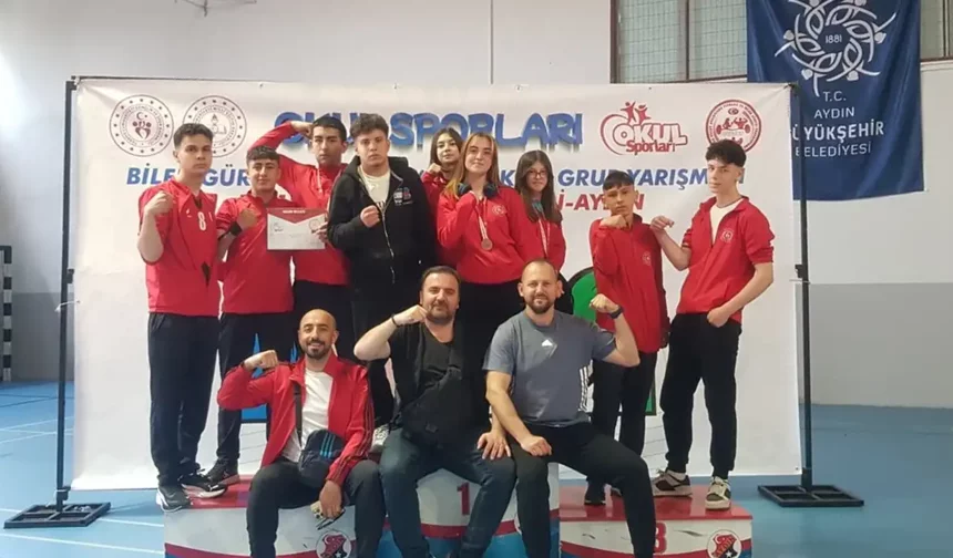 Tavşanlı’dan bilek güreşinde büyük başarı