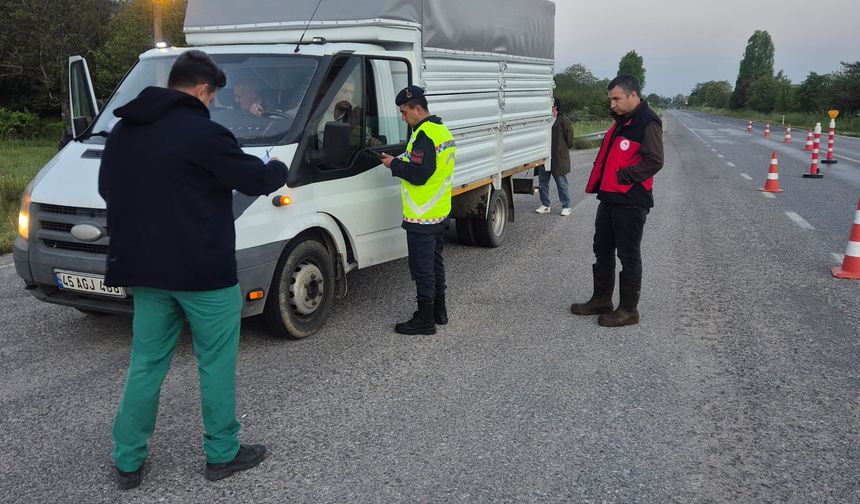 Kütahya Simav’da Kurban Bayramı öncesi hayvan nakil denetimi