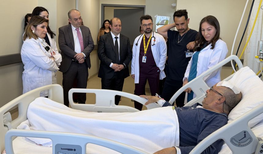 Dokuz yıllık Parkinson hastası ameliyatla sağlığına kavuştu