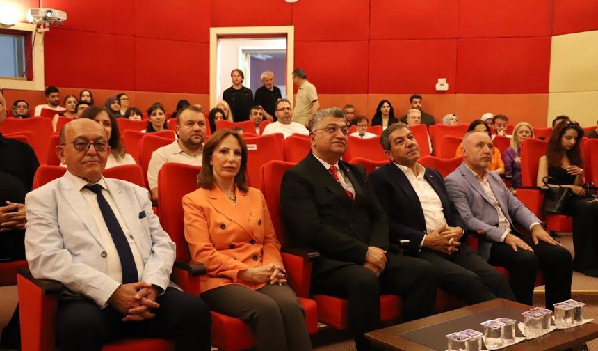 Kütahya Dumlupınar Türkiye’nin en iyi üniversite radyosu